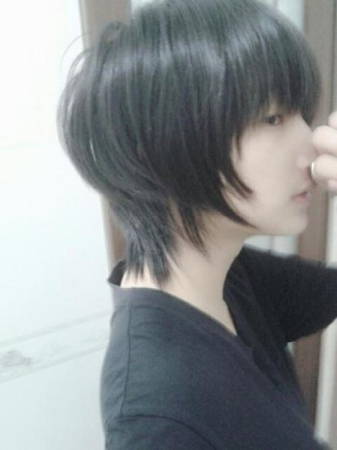 18����Ů��������������Բ�ѱ�ת12��γɺ��ˣ�ͼ��