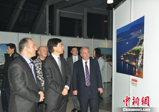 �����������ܶ��Ļ���չ�㽭��桰��֮�ǡ�