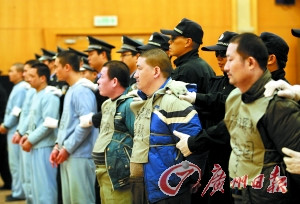 ������ݸ�ռ�������Ů3������ʱ�����΢Ц��ͼ��