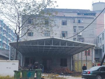 ����С���յ�Υ�������ƣ��й�ϵ���³ǹ�