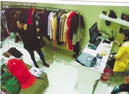 Ů��˳����Ƥ�����񾯹�ֿ�Ҽ�۱�Ӱ���ϳ���ͼ��