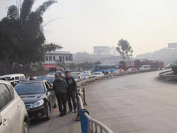 �Ĵ��˱��������¶�ظ���ʵ�н�ͨ����������