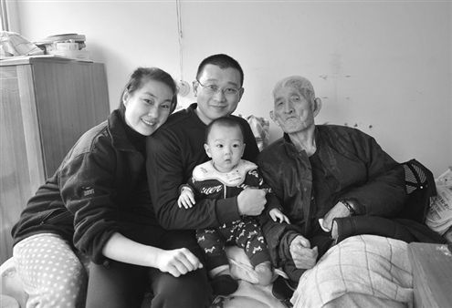 �����˽����չ˹���35����ӳ��в�֪����үү��ͼ��