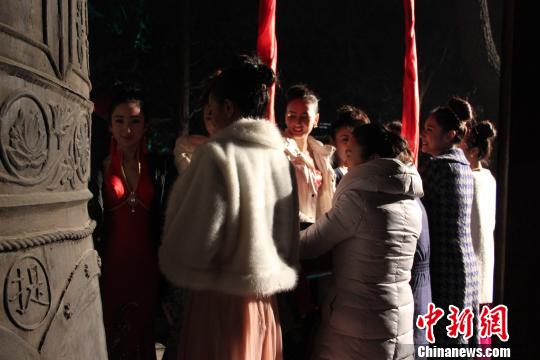 ����С�������������봨ӳ����������������