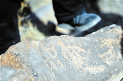 ��ʴɳ�������Ա���������һ�����ü�ޣ�ͼ��