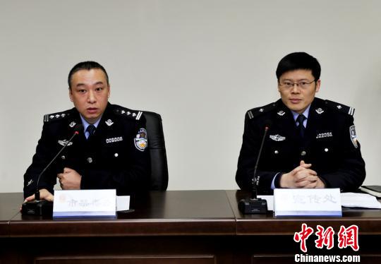 �ɶ��ٱ���Ʒ�����¾ٴ룺Ҽ������߿ɻ���50��