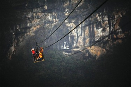 ������¯��Ĥ�������������Ů��̤��׹����ȣ�ͼ��