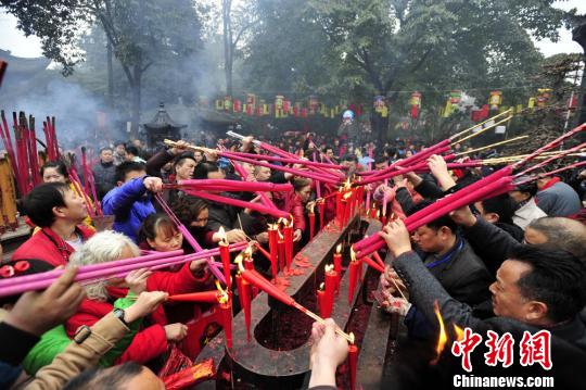 �ɶ���������С��¹ż��롱�