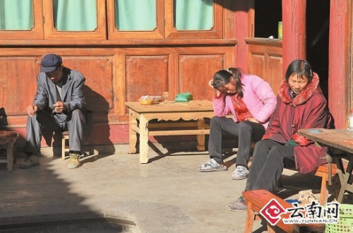 �����ڳ�ǹ�����ӷ�������4��4ҹֻ��ú�˯����ͼ��