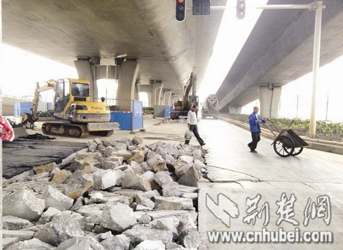 �人���֡�����·��ͨ��Ҽ���ʹ��ޣ�ͼ��