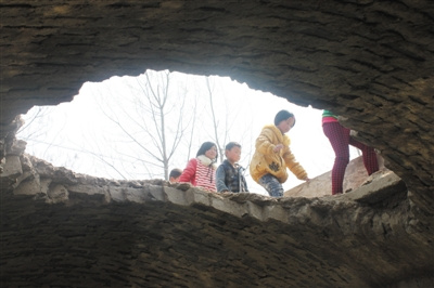 ����Ҽʯ���ƶ�Ҽ���������޹�ѧ��ÿ��Σ��������