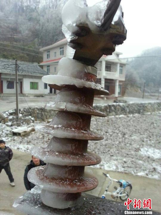 �Ĵ�������ɽ��������ѩϮ���������ϵ�