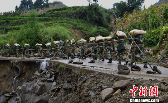 �Ĵ���������Ԯ��Ա��������6������ʽ�����