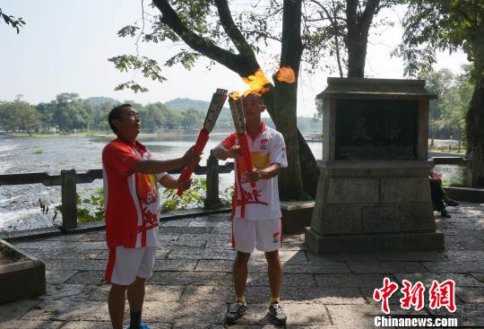 �����˰�ˮ½�����崫�ݳ��������ɫ���λ��