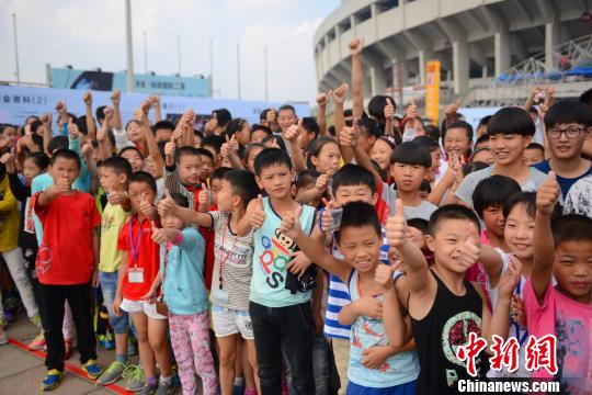 �������ǳɹ������г������㽭������ҵӭ��չ����