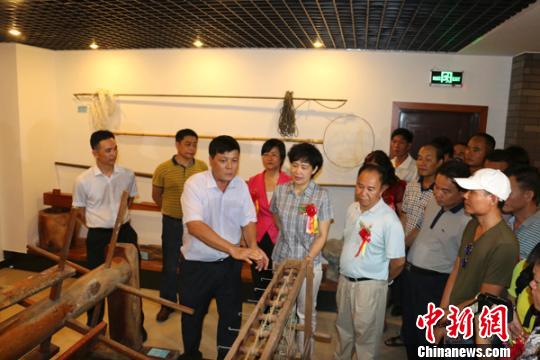 ���ǯD���Ļ����йݿ�����ǧ��Ʒչʾ�D���˷�ò