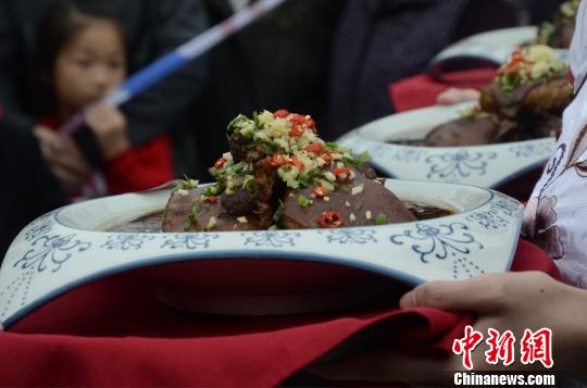 ��ǧ��С�Ϻ����㽭���й�������ƾ�Ʈ�㣨��ͼ��