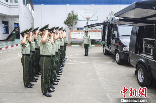 9��5�գ��侯����֧�������ϱ���վ������ս�����Ĥ���λǰ������������ҹҹս�����Ĥ���λ�����Ҽ�����񡣡��󸣾� ��