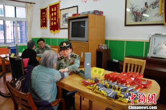 �Դ�ҽԺ�뾴��Ժ����Ӻ󣬱���Ůÿ�¶�����������Ѳ�ҽ����Ա������Ĥ������������죬��ÿ�����˵Ĥν������Ҳ�������ա������� ��