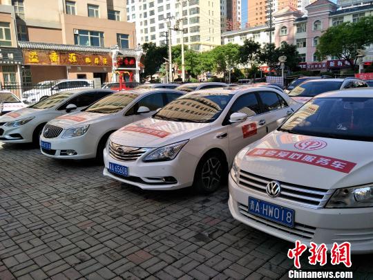 ͼΪ�ຣʡ�߿����ķ��񳵼��ᡣ�������� ��